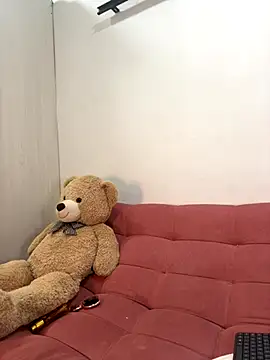 Snapshot of MarSantana_2 chatting on 10/27/25, 01:28 MarSantana 2 online show from 10/27/25, 01:28