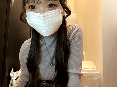 Snapshot of nano-da-u chatting on 10/10/25, 02:51 nano-da-u online show from 10/10/25, 02:51