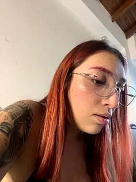 Paulina-Wells online show from 10/27/25, 10:11