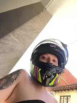 Paulina-Wells online show from 11/02/25, 08:14