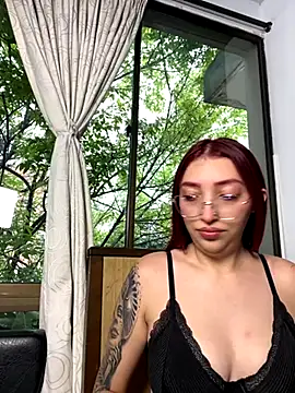 Paulina-Wells online show from 11/04/25, 09:07