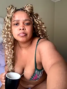 XXXquisiteVixen online show from 10/19/25, 10:07