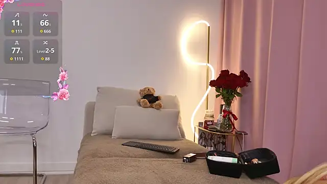  Luxie  online show from 11/13/25, 08:07