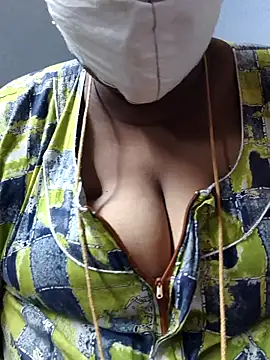 TAMIL ELAKKIYA online show from 11/26/25, 04:01