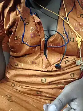 TAMIL ELAKKIYA online show from 09/17/25, 04:53