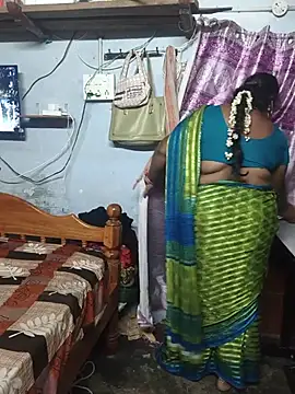 TAMIL ELAKKIYA online show from 07/19/26, 03:53