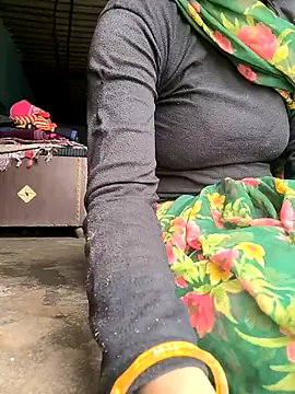 Snapshot of Cutyam chatting on 11/17/25, 05:22 Cutyam online show from 11/17/25, 05:22