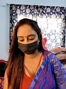 Snapshot of Cute-lusi chatting on 10/23/25, 10:14 Cute-lusi online show from 10/23/25, 10:14