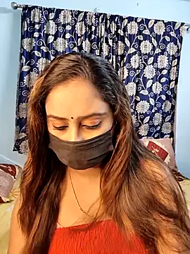 Snapshot of Cute-lusi chatting on 10/11/25, 07:04 Cute-lusi online show from 10/11/25, 07:04
