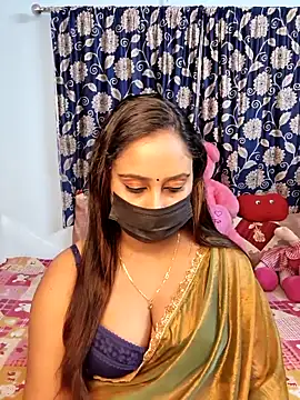 Snapshot of Cute-lusi chatting on 12/21/25, 07:04 Cute-lusi online show from 12/21/25, 07:04