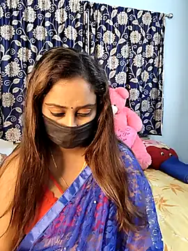 Snapshot of Cute-lusi chatting on 10/10/25, 10:54 Cute-lusi online show from 10/10/25, 10:54
