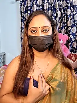 Snapshot of Cute-lusi chatting on 12/16/25, 01:59 Cute-lusi online show from 12/16/25, 01:59