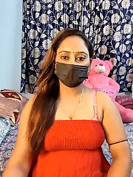 Snapshot of Cute-lusi chatting on 10/04/25, 07:48 Cute-lusi online show from 10/04/25, 07:48