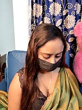 Snapshot of Cute-lusi chatting on 12/04/25, 11:42 Cute-lusi online show from 12/04/25, 11:42