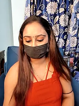 Snapshot of Cute-lusi chatting on 12/05/25, 11:09 Cute-lusi online show from 12/05/25, 11:09