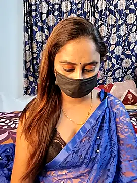 Snapshot of Cute-lusi chatting on 10/24/25, 07:46 Cute-lusi online show from 10/24/25, 07:46