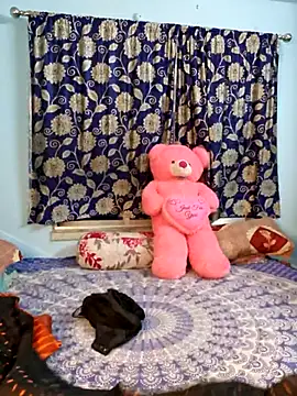 Snapshot of Cute-lusi chatting on 09/18/25, 07:28 Cute-lusi online show from 09/18/25, 07:28