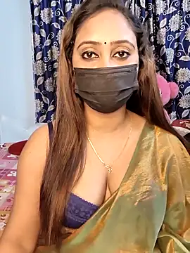 Snapshot of Cute-lusi chatting on 12/15/25, 12:55 Cute-lusi online show from 12/15/25, 12:55