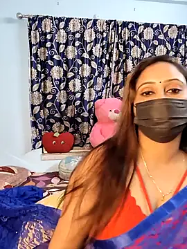 Snapshot of Cute-lusi chatting on 11/01/25, 06:46 Cute-lusi online show from 11/01/25, 06:46