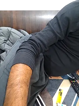 Snapshot of Delhi_Couple_BlowjobFuck chatting on 11/26/25, 04:29 Delhi Couple BlowjobFuck online show from 11/26/25, 04:29