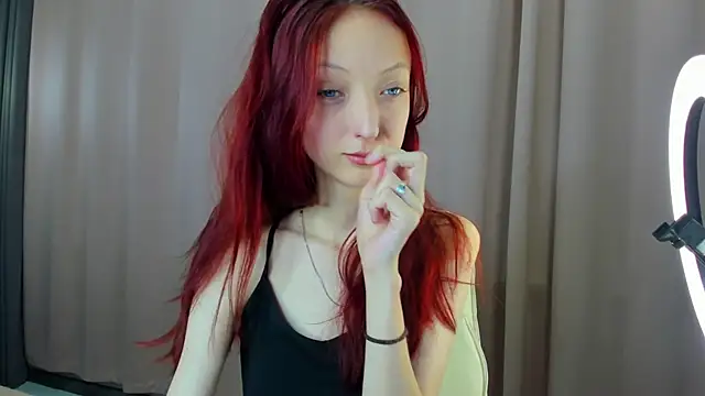 Snapshot of Daria_J chatting on 10/12/25, 04:03 Daria J online show from 10/12/25, 04:03