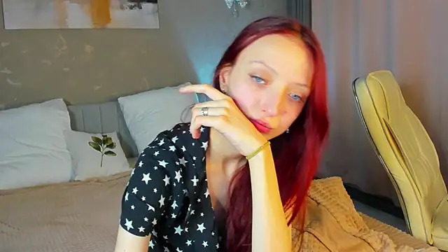 Snapshot of Daria_J chatting on 10/01/25, 04:17 Daria J online show from 10/01/25, 04:17