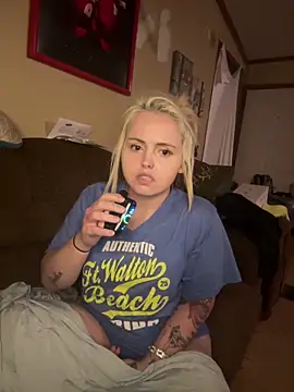 JuicyExxxperience online show from 03/28/26, 10:05