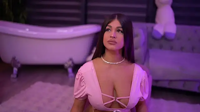 BellaNoirre online show from 10/26/25, 06:30