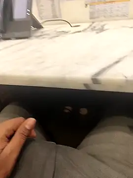 hotboy43339 online show from 02/25/26, 02:45