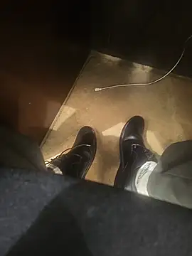 hotboy43339 online show from 06/15/26, 04:56