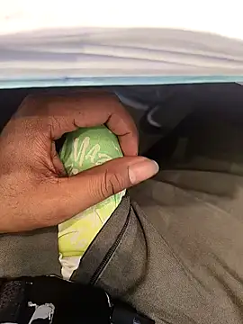 hotboy43339 online show from 12/22/25, 08:47