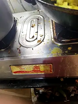 hotboy43339 online show from 10/04/25, 04:14