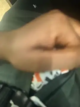 hotboy43339 online show from 12/23/25, 09:41