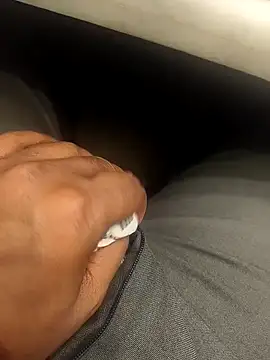 hotboy43339 online show from 02/11/26, 08:58