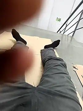 hotboy43339 online show from 09/18/25, 05:05