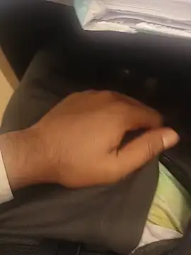 hotboy43339 online show from 07/17/26, 05:04