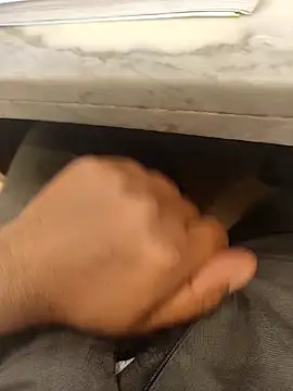 hotboy43339 online show from 02/10/26, 10:36