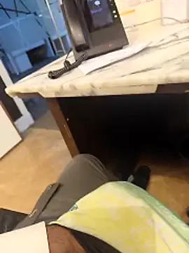 hotboy43339 online show from 02/15/26, 08:46