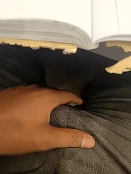 hotboy43339 online show from 10/13/25, 02:02