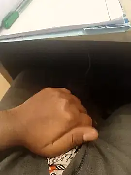 hotboy43339 online show from 03/03/26, 04:19