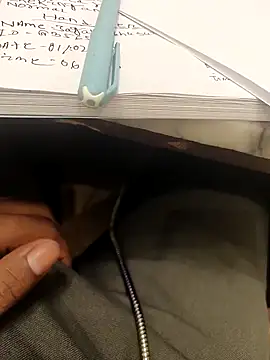 hotboy43339 online show from 02/05/26, 03:02