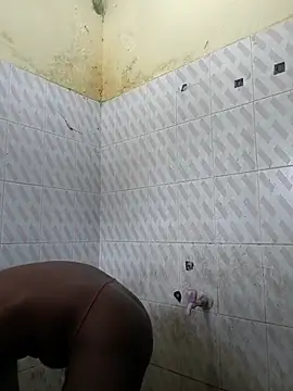 hotboy43339 online show from 09/25/25, 05:24