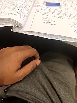 hotboy43339 online show from 10/31/25, 05:48