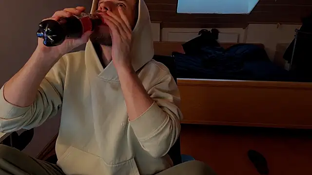 Snapshot of Bez3ybik chatting on 02/20/26, 10:28 Bez3ybik online show from 02/20/26, 10:28