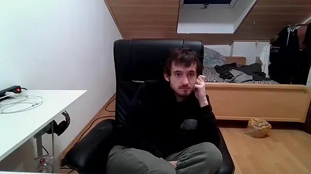 Bez3ybik online show from 12/03/25, 09:47