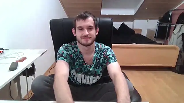 Bez3ybik online show from 10/30/25, 02:43