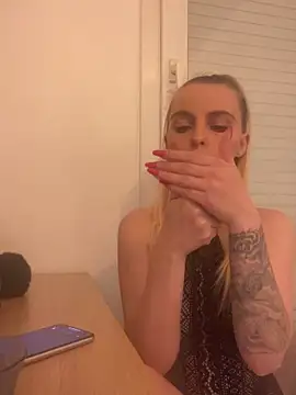 BrumeLove online show from 04/10/26, 08:27