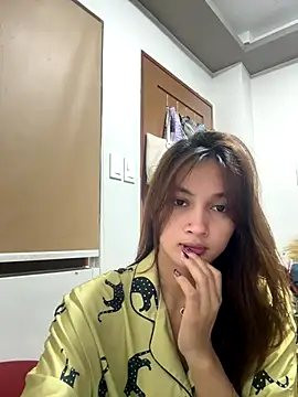 LanySylvia online show from 11/07/25, 04:11