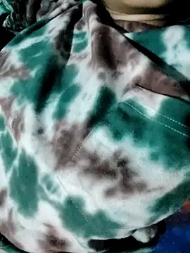 pihu099 online show from 12/17/25, 11:32