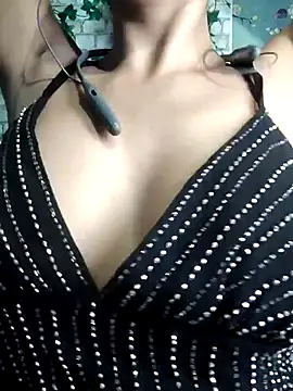 pihu099 online show from 12/03/25, 07:46